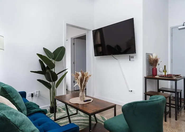 Apartment Peaceful Beachfront Loft Rooftop Gym