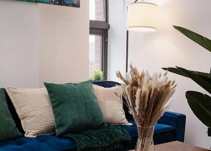 Apartment Peaceful Beachfront Loft Rooftop Gym